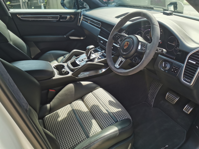 ポルシェ カイエンクーペ 中古車