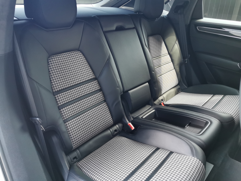 ポルシェ カイエンクーペ 中古車