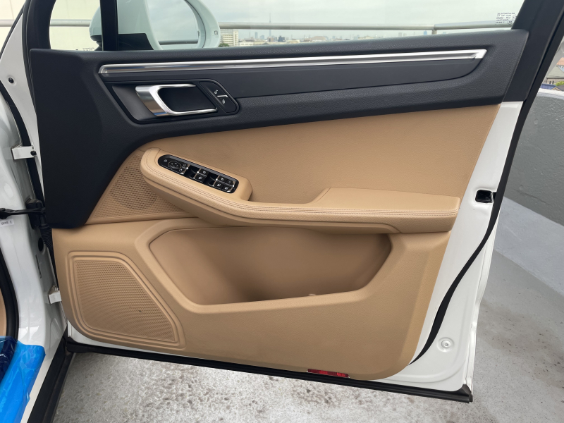 ポルシェ マカン 中古車