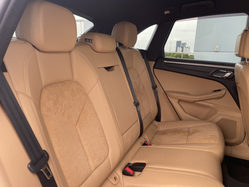 ポルシェ マカン 中古車