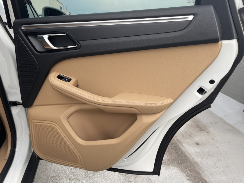 ポルシェ マカン 中古車