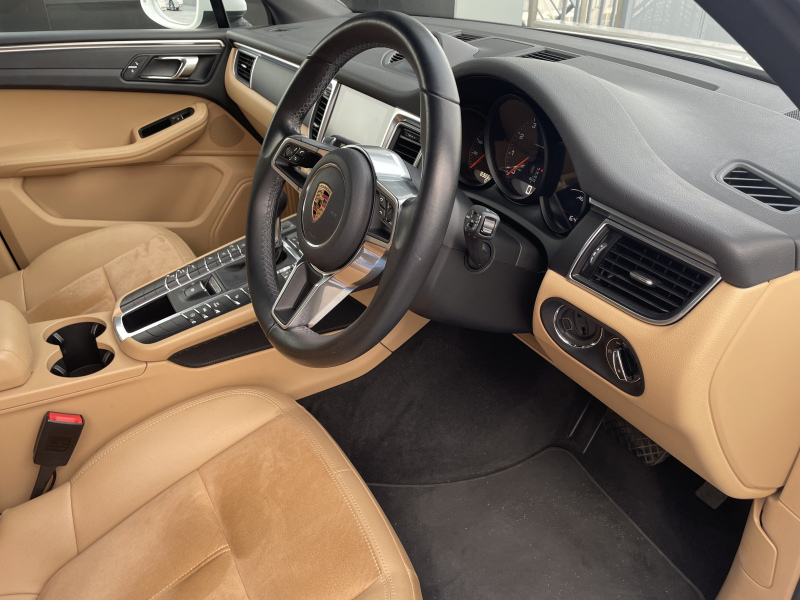 ポルシェ マカン 中古車