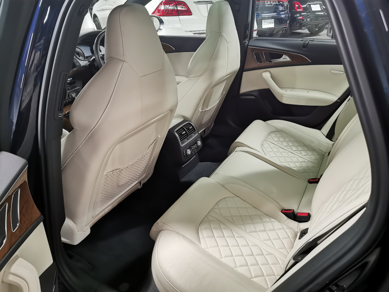 アウディ S6 中古車