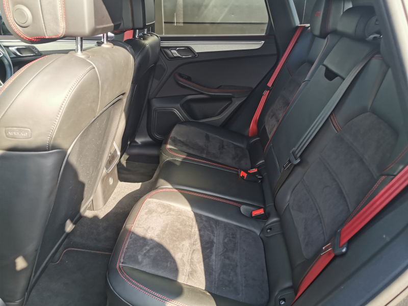 ポルシェ マカン 中古車