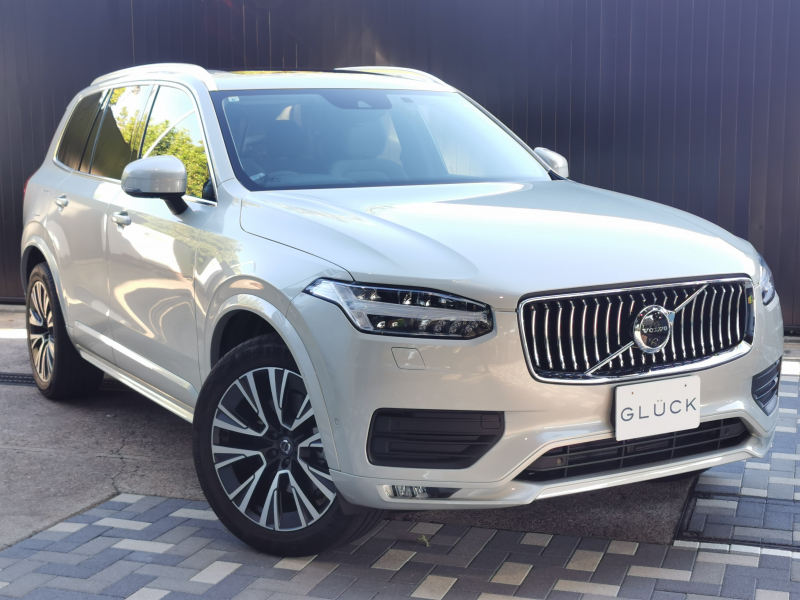 Volvo XC90 広がっ 白 平成18年式2.5