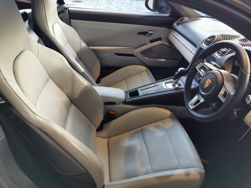 ポルシェ 718 ケイマン 中古車