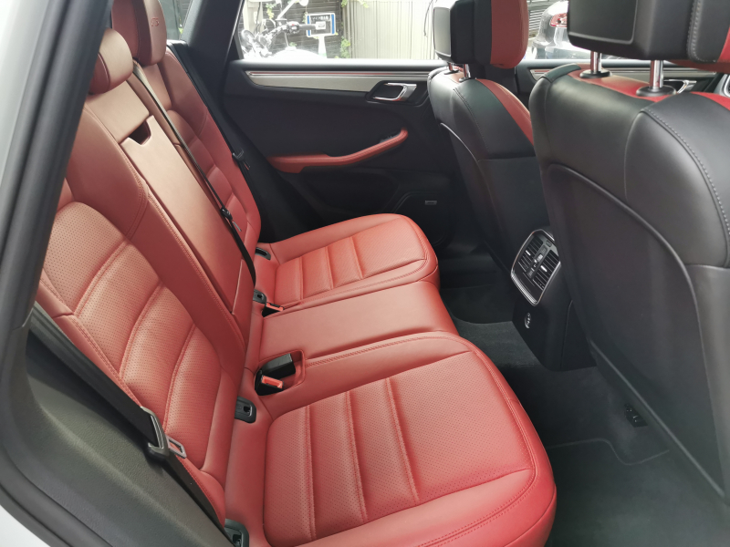 ポルシェ マカン 中古車