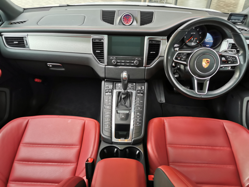 ポルシェ マカン 中古車