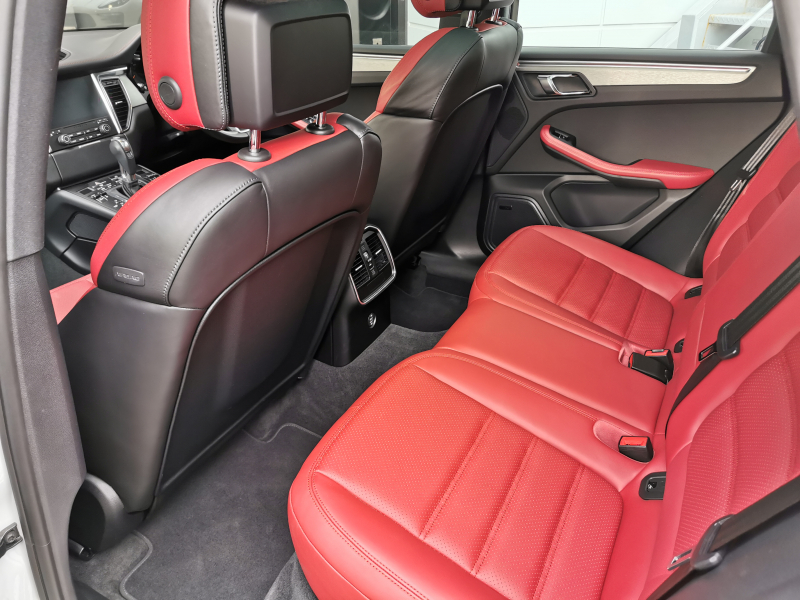 ポルシェ マカン 中古車