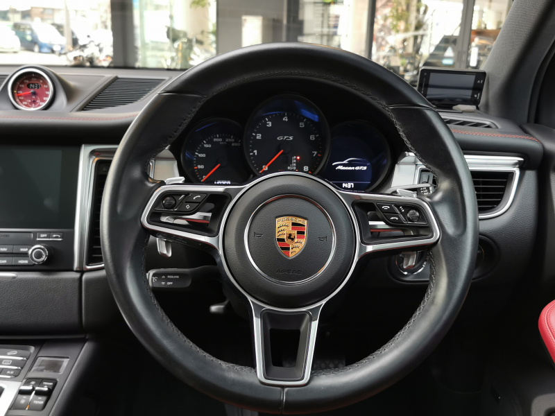 ポルシェ マカン 中古車