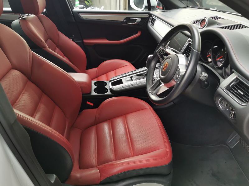 ポルシェ マカン 中古車