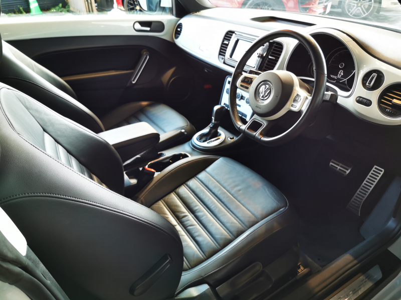 フォルクスワーゲン ビートル 中古車