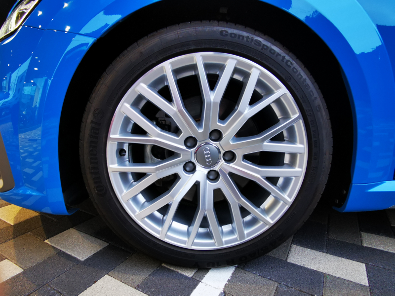 アウディ TTクーペ 中古車