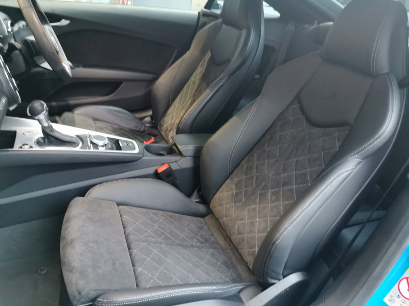 アウディ TTクーペ 中古車