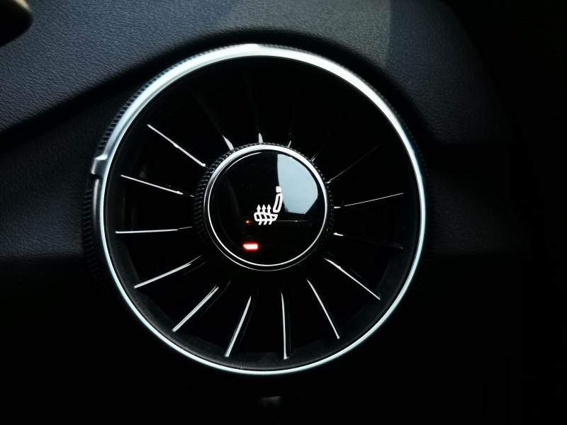 アウディ TTクーペ 中古車