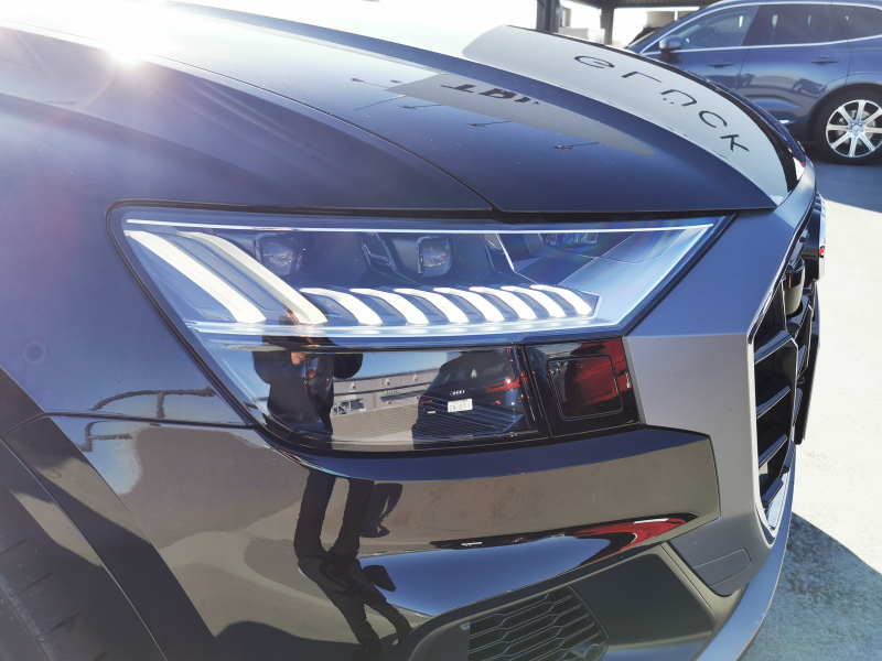 アウディ Q8 中古車