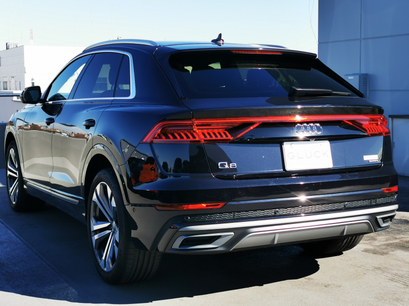 アウディ Q8 中古車