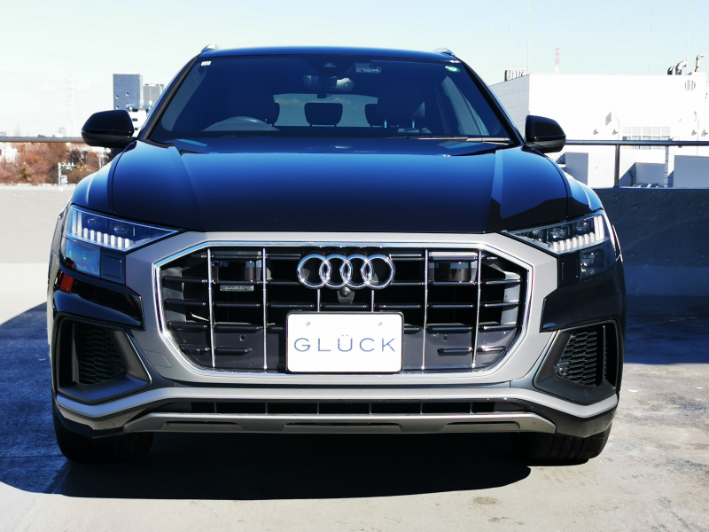 アウディ Q8 中古車