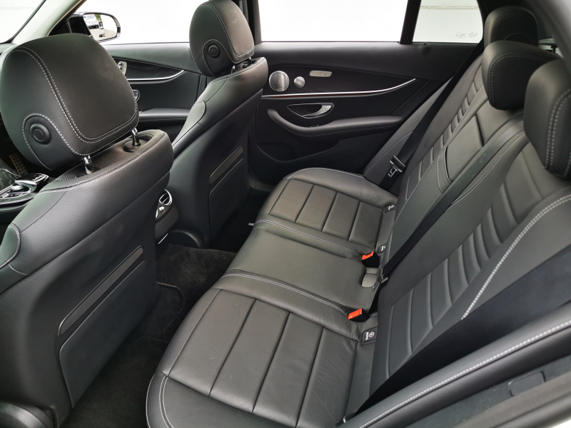 メルセデスベンツ Eクラス 中古車