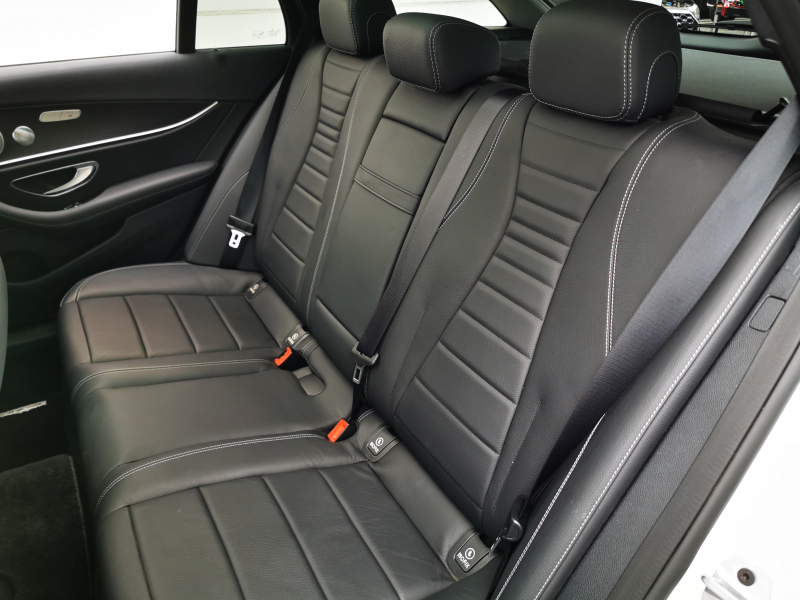 メルセデスベンツ Eクラス 中古車