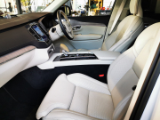 ボルボ XC90 中古車