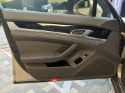 ポルシェ パナメーラ 中古車