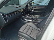 ポルシェ カイエンクーペ 中古車