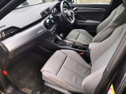 アウディ Q3 中古車