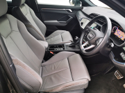 アウディ Q3 中古車