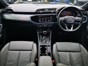 アウディ Q3 中古車