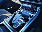 アウディ Q8 中古車