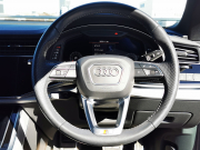 アウディ Q8 中古車