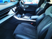 アウディ Q8 中古車