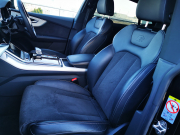 アウディ Q8 中古車