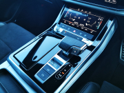 アウディ Q8 中古車