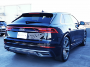 アウディ Q8 中古車