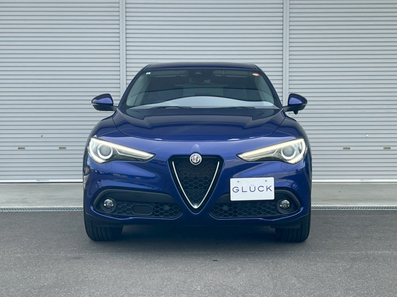 アルファロメオ ステルヴィオ 中古車
