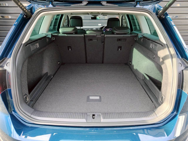フォルクスワーゲン パサート 中古車