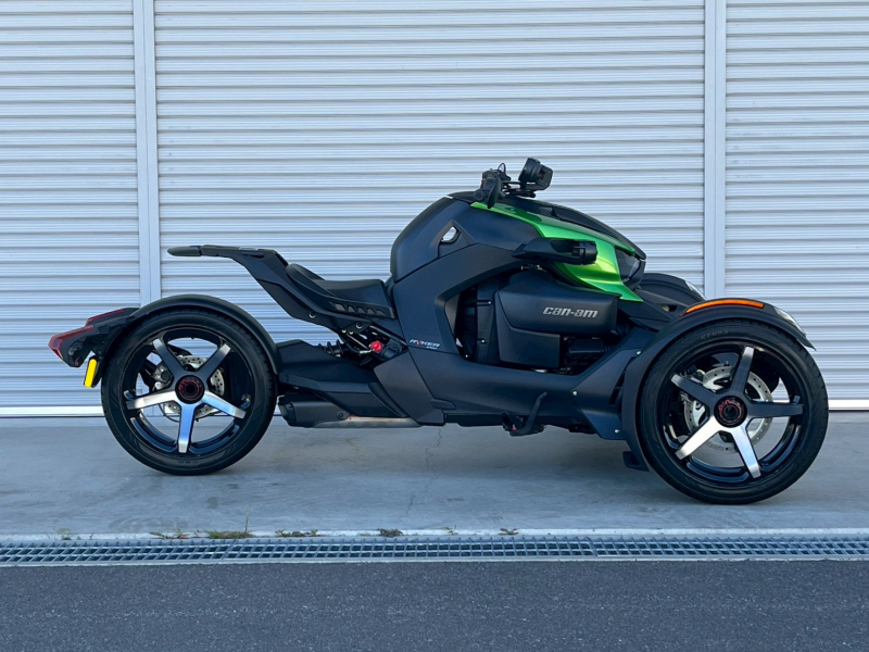 BRP can-nam 中古車