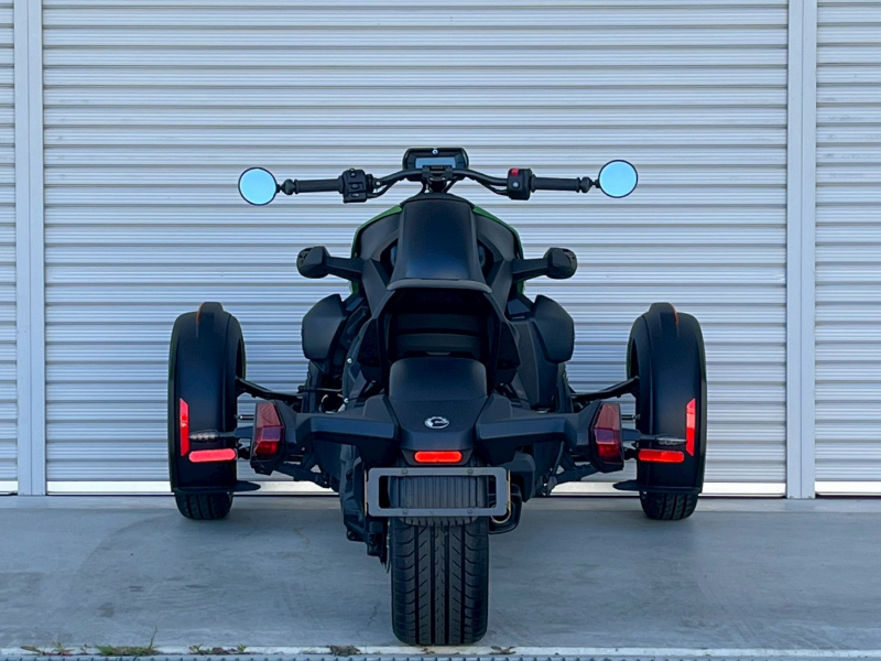 BRP can-nam 中古車