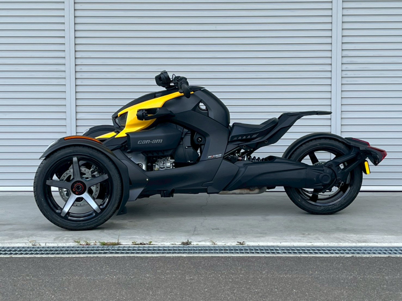BRP can-nam 中古車