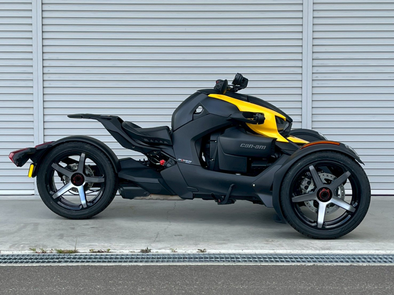 BRP can-nam 中古車