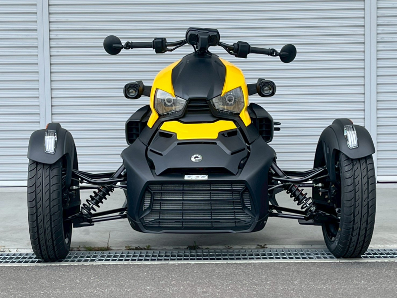BRP can-nam 中古車