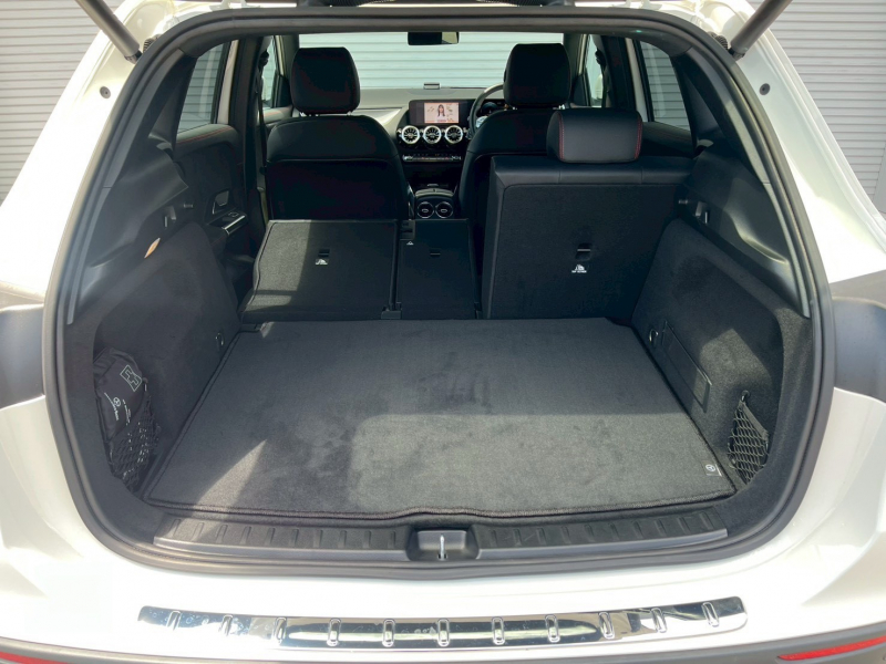 メルセデスベンツ GLA 中古車