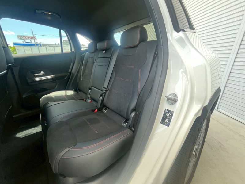 メルセデスベンツ GLA 中古車
