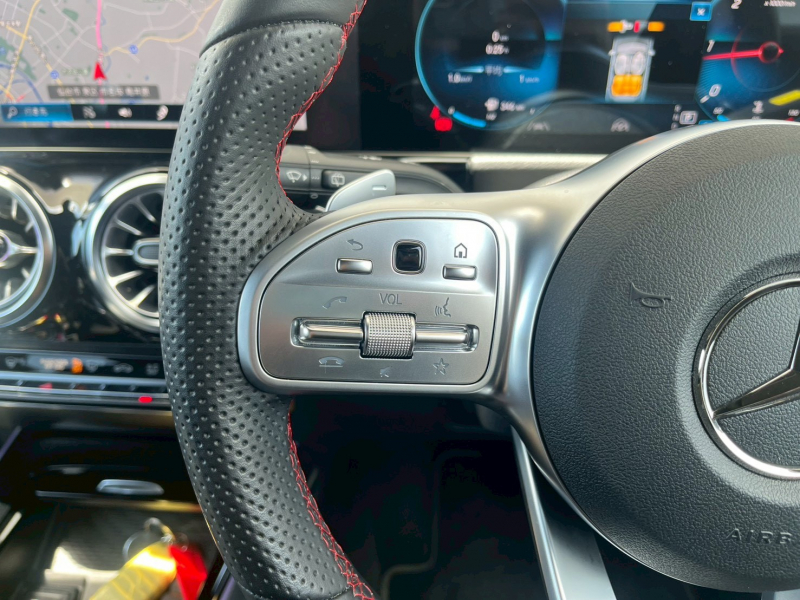 メルセデスベンツ GLA 中古車