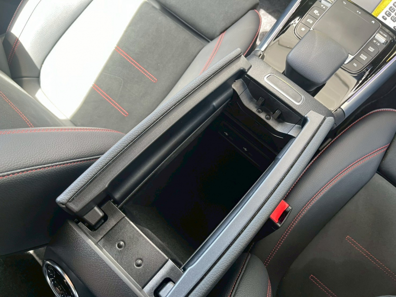メルセデスベンツ GLA 中古車