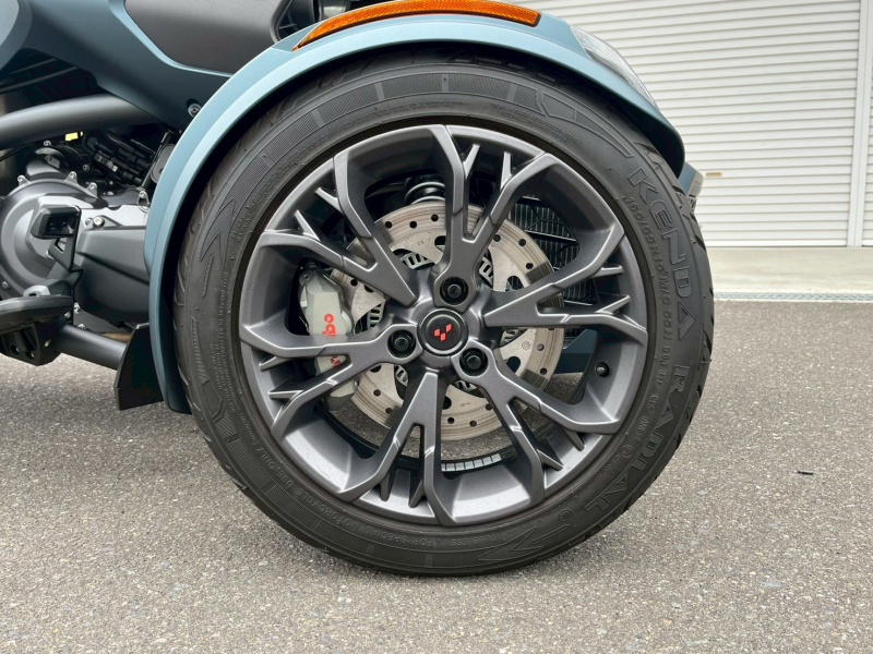 BRP can-nam 中古車