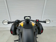 BRP can-nam 中古車