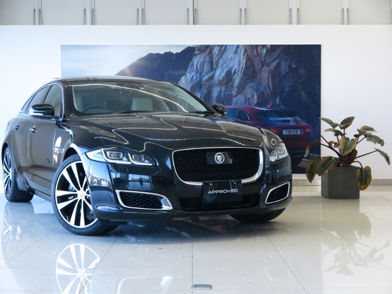 STOCK CARS – JAGUAR XJ | ジャガー・ランドローバー水戸 | 新車